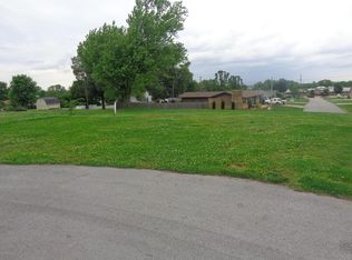 4 Dogwood Pl, Harrisburg, IL 62946