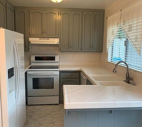 5th image of 3282 Berger Ave Unit D4