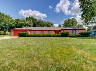 2394 Banyon Dr, Dayton, OH 45431
