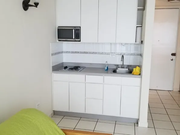 5555 Avenue Isla Verde #203, Carolina, PR 00979