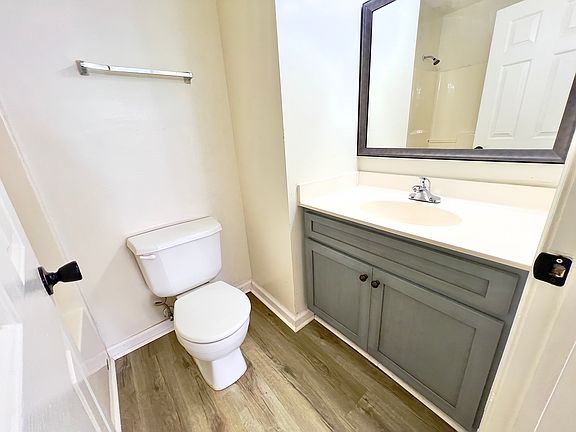 4th image of 243 Boardwalk Ave #123-3