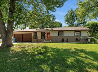 1472 Pleasantview Dr, Saint Charles, MO