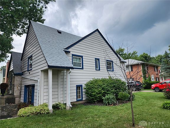 2nd image of 427 Redwood Ave