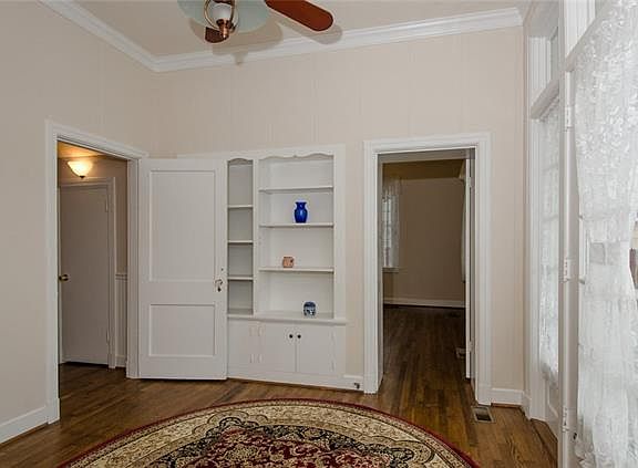 4th image of 630 W 5th Ave