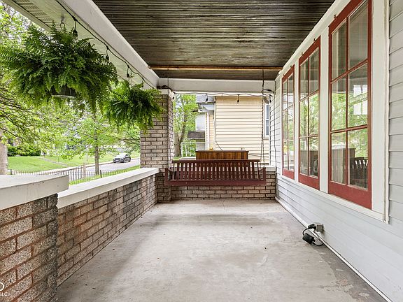 4th image of 1226 N Temple Ave