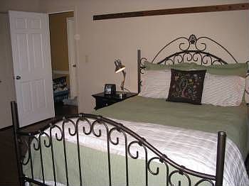 2nd image of 10708 Sunderland Pl