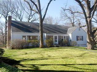 2 Lancia Ln, Larchmont, NY 10538