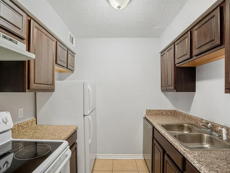 150 S Main St #101 — Photo 15
