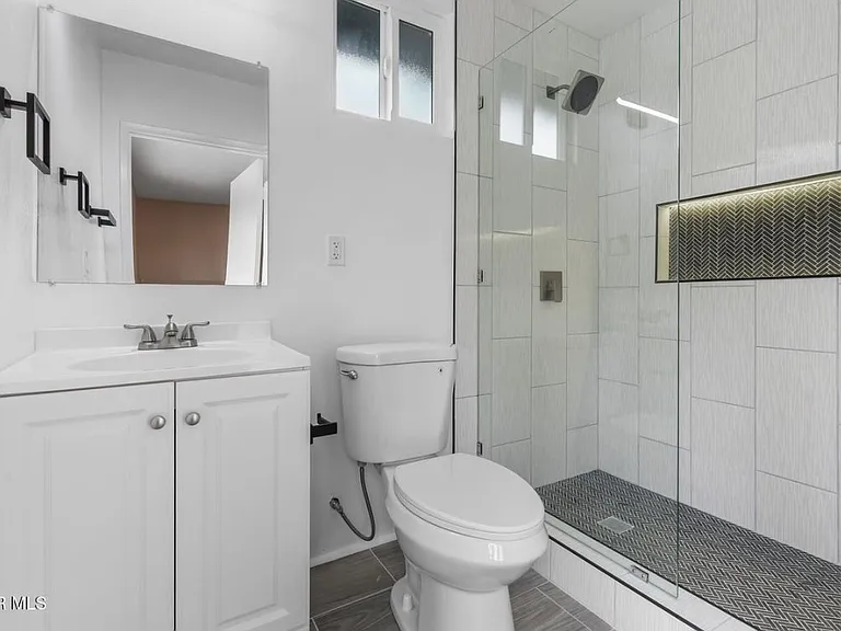 1165B McKnight Rd — Photo 4