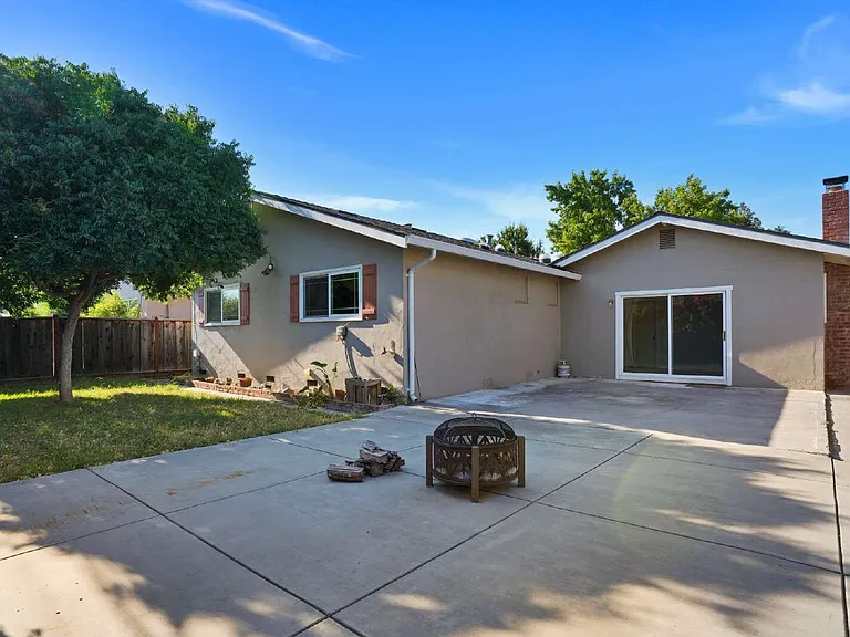 229 Seabiscuit Dr — Photo 27