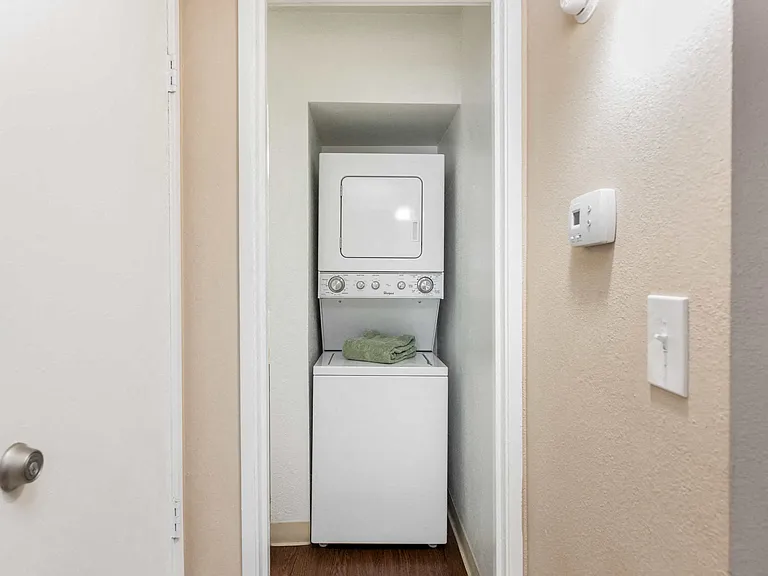 Cambrian Apartments — Photo 20