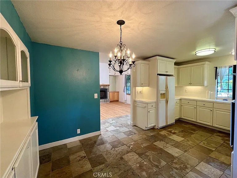 1530 Emerson Rd — Photo 18
