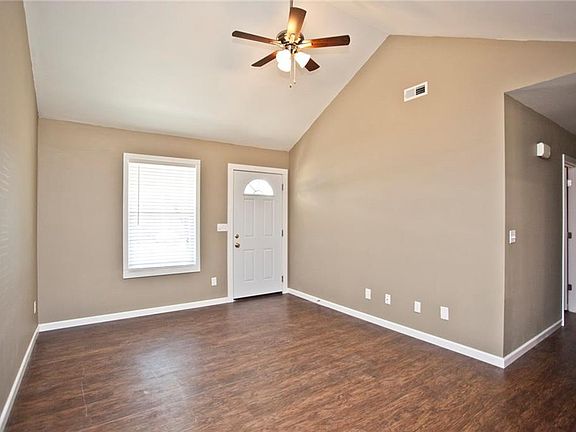 3rd image of 849 S Cherry Ln