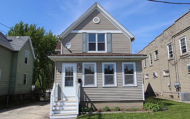 1st image of 126 1st St