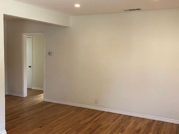 3rd image of 11728 Tennessee Ave