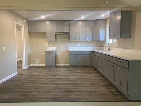 3rd image of 15755 Stanbrook Dr