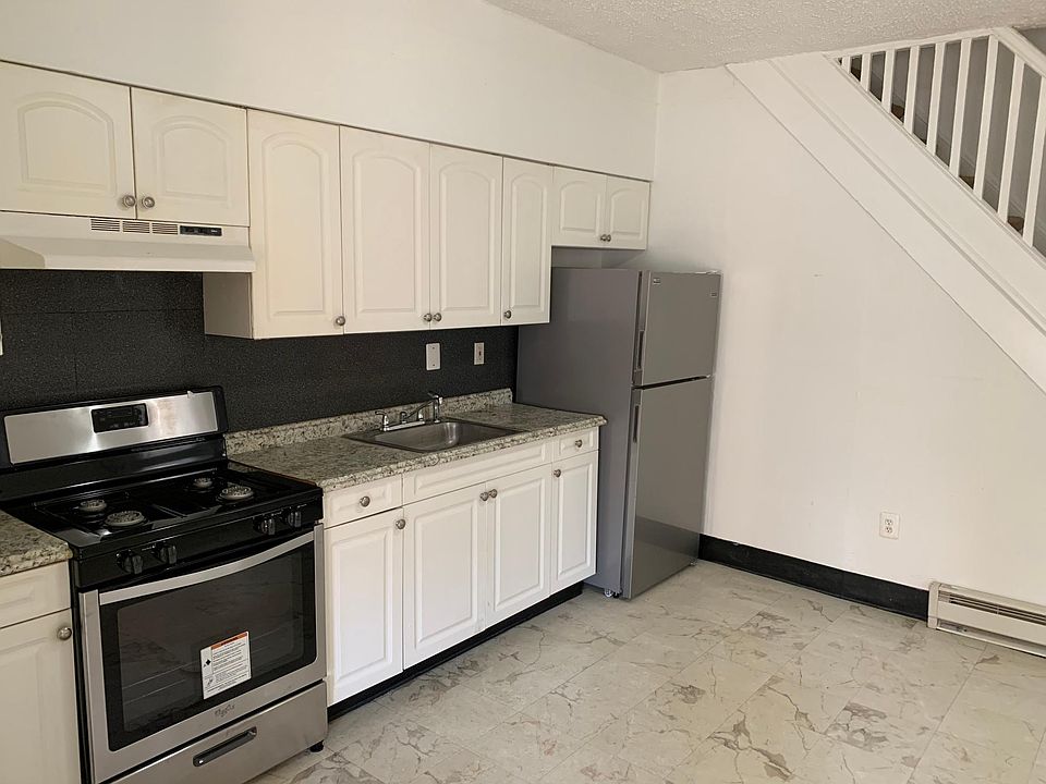 1st image of 6123 Larchwood Ave #1