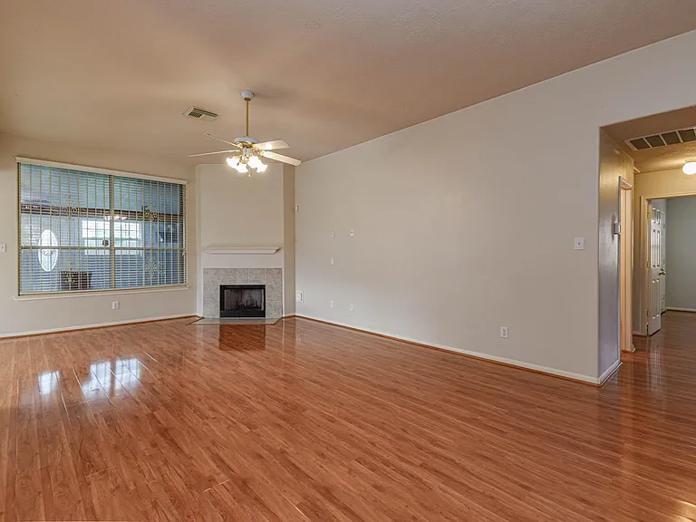13735 Branford Greens Dr — Photo 7