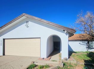 1706 Kiva Dr, Gallup, NM 87301