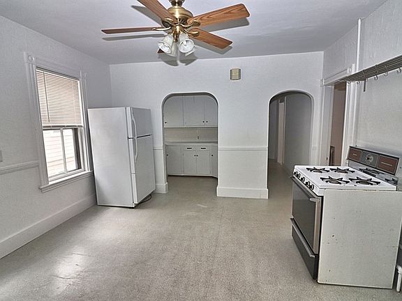 2nd image of 16-18 Sea Foam Ave #2