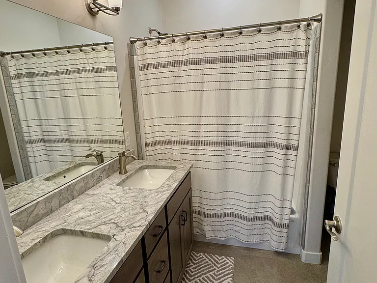 Primary Bedroom Ensuite Full Bathroom