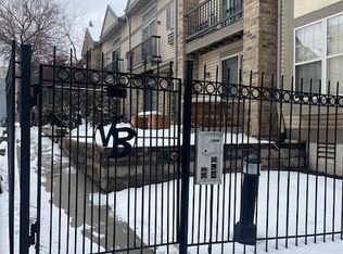 709 E Pleasant St #105, Milwaukee, WI 53202