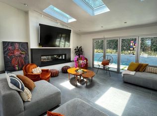 2377 Hercules Dr, Los Angeles, CA 90046