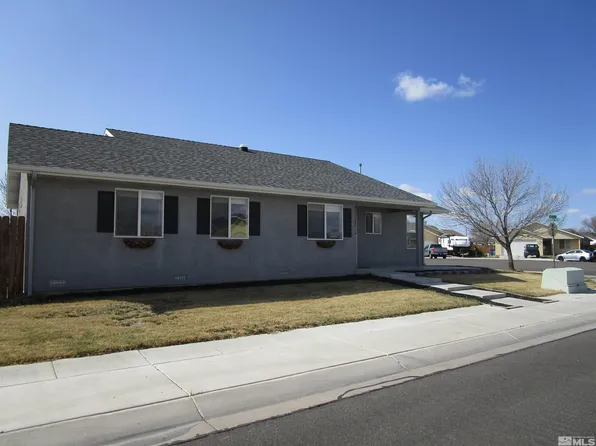 384 Torrey Pines Ct, Fallon, NV 89406