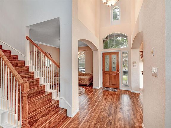 2nd image of 2310 Balleybrooke Dr