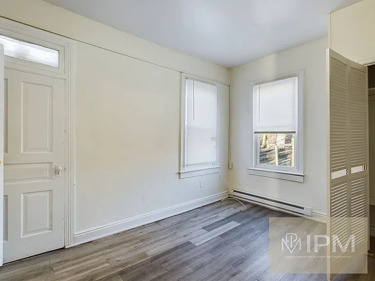 319 N Penn St — Photo 3