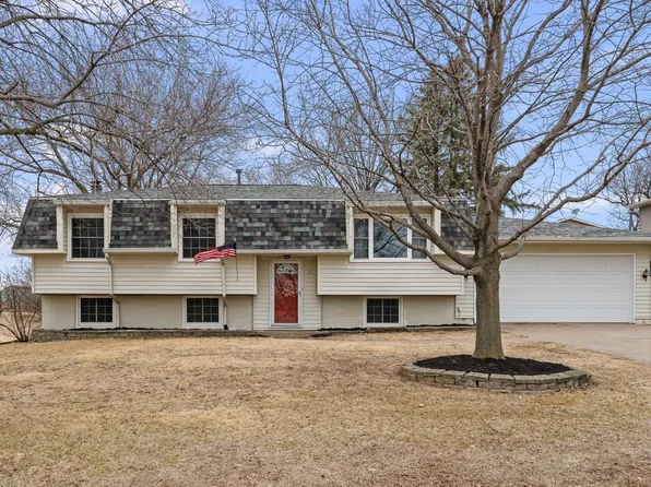 20 Valley Dr, Park View, IA 52748