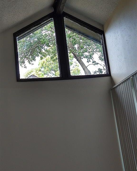 1st image of 4613 Country Creek Dr