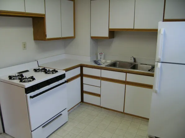 4804 1/2 Davenport St, Omaha, NE 68132