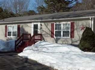 48 Barnfield Dr, Plymouth, MA 02360