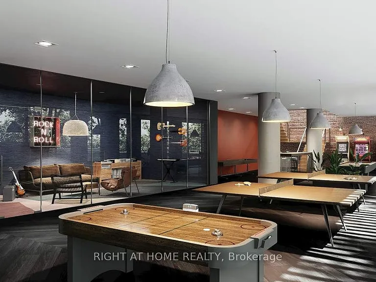 15 Wellington St S #1804 — Photo 19