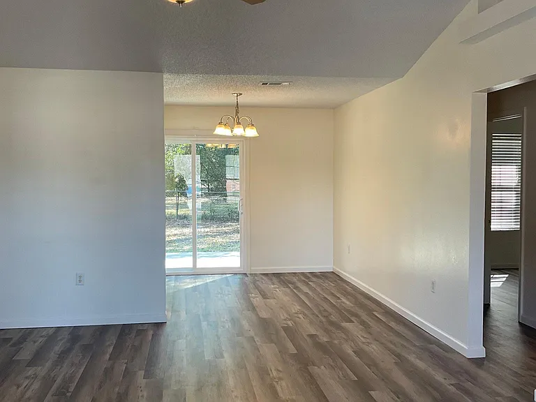 4404 Copperwood Pl — Photo 10
