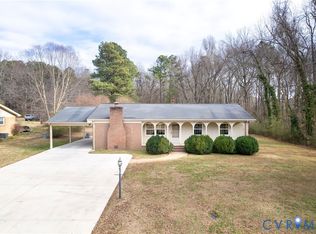 42 Maple Ln, Blackstone, VA 23824
