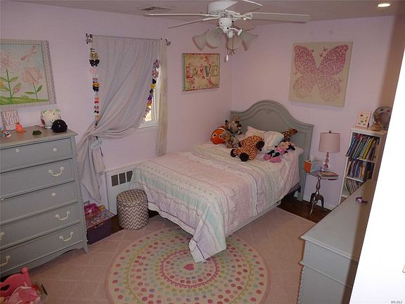 3rd image of 8 Pineacre Dr