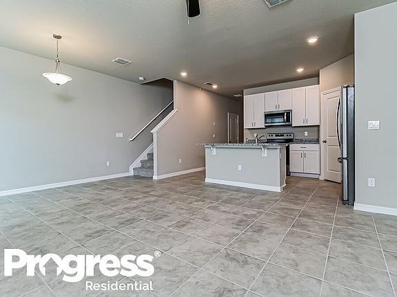4th image of 4046 Hot Springs Ave