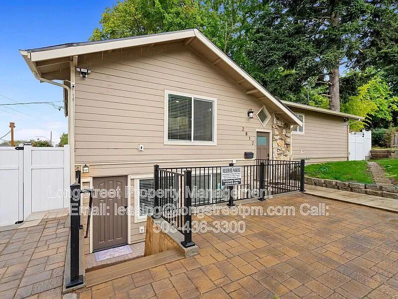 4 bed, 3.0 bath, 1752 sqft, $3,795 — Photo 4