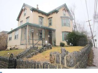 423 9th St, Upland, PA 19015