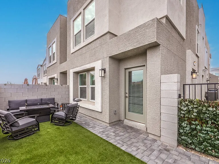 344 Banished Ave #2 — Photo 31