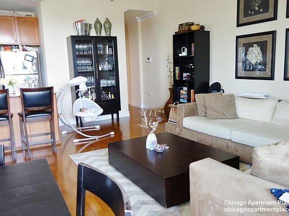 2nd image of 828 W Grace St APT 1503