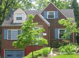319 Newburn Dr, Pittsburgh, PA 15216