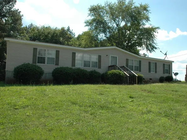 1451 Columbus Rd, Valley, AL 36854