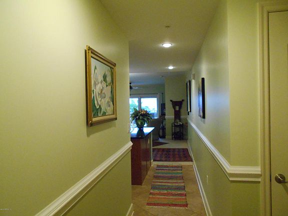 4th image of 525 N 3rd St #306