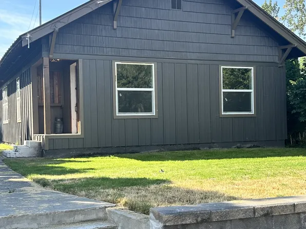 138 SW 2nd St, Pilot Rock, OR 97868