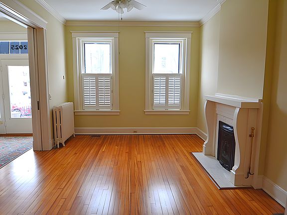 5th image of 2025 Grove Ave