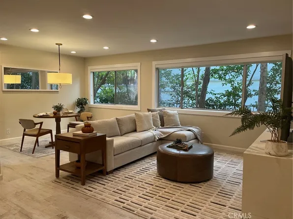 1025 N Kings Rd APT 105, West Hollywood, CA 90069