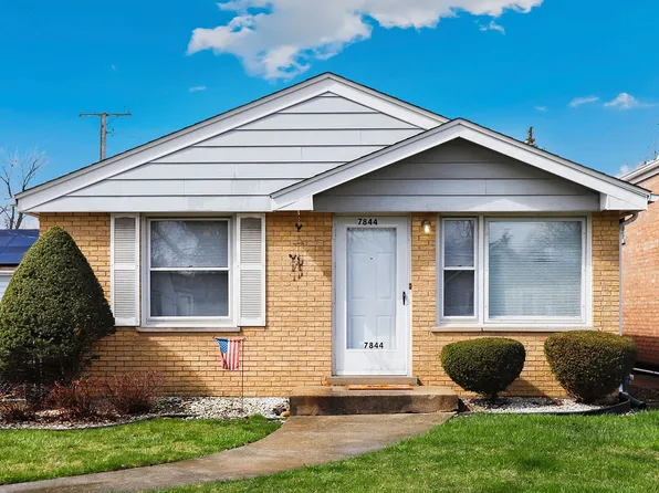 7844 Leclaire Ave, Burbank, IL 60459